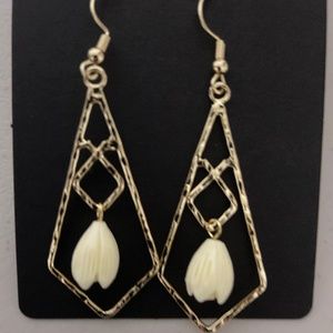 Pikake Flower/Hamilton Gold Earrings